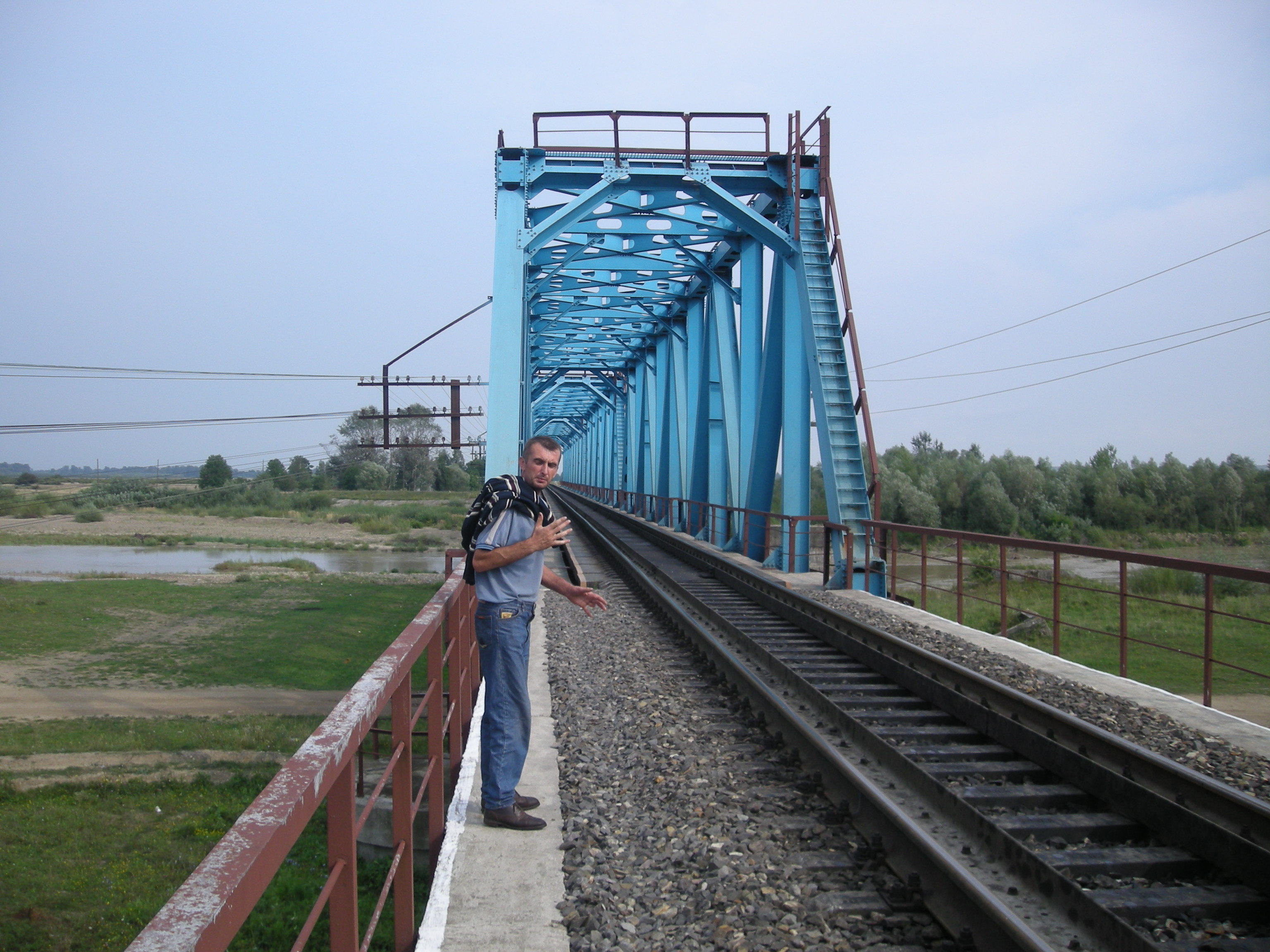 Järnvägsbron där Jareks morfar var anställd som järnvägsarbetare före andra världskriget.